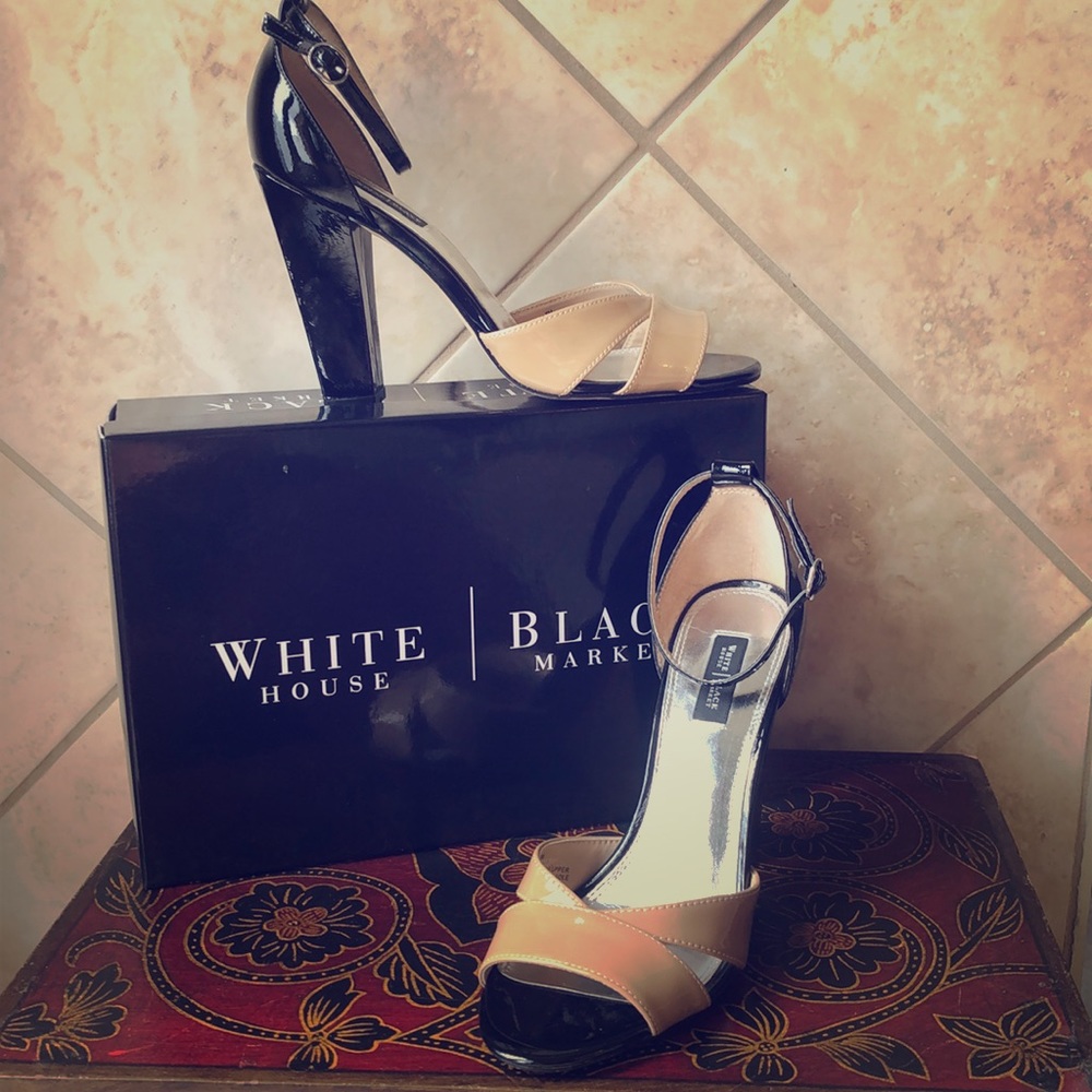 White House/Black Market black & tan heels